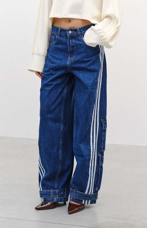 BAGGY PANTS WITH SIDE STRIPES