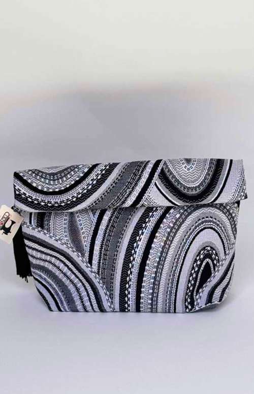 WRAP CLUTCH BAG