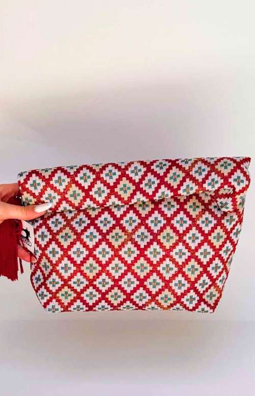 WRAP CLUTCH BAG