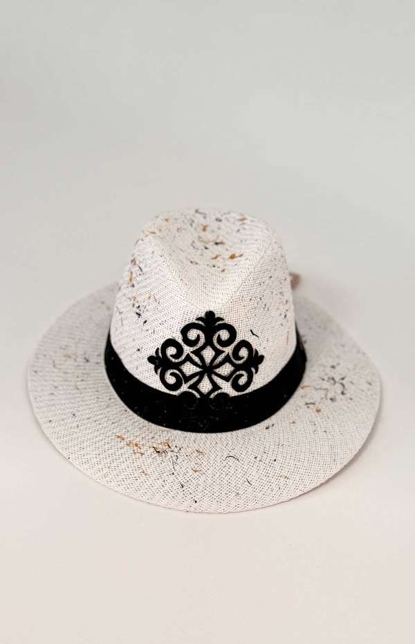 HANDMADE HAT | WHITE