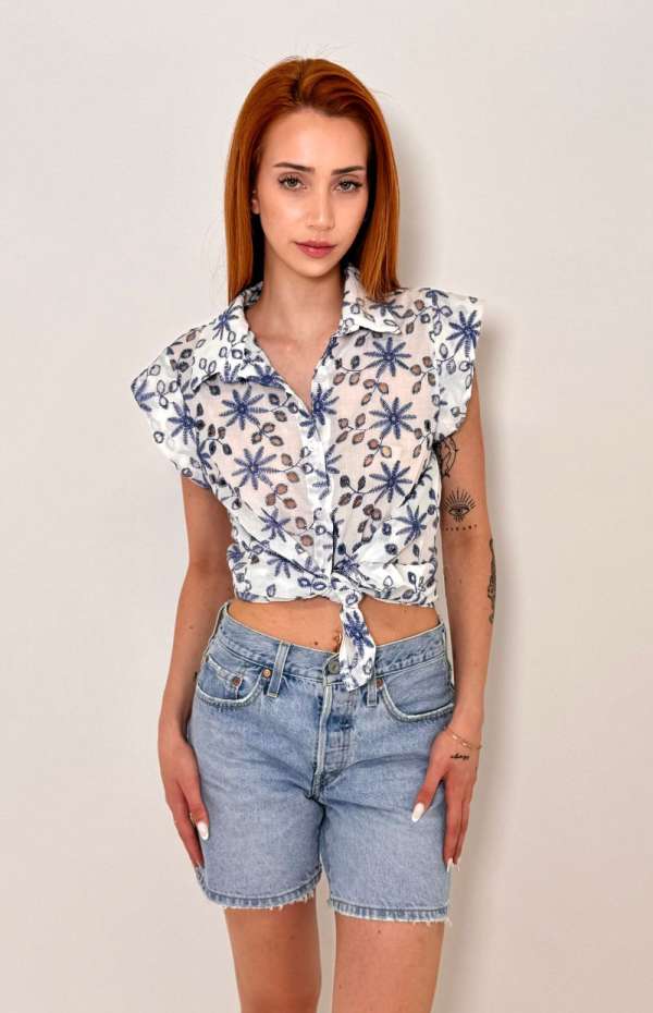 CROPPED SHIRT WITH FLOWERS | LIGHT BLUE