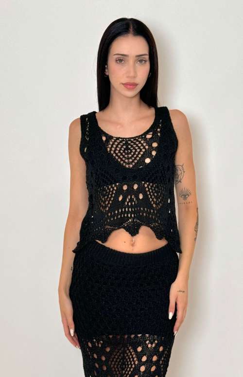 KNITTED CROP TOP